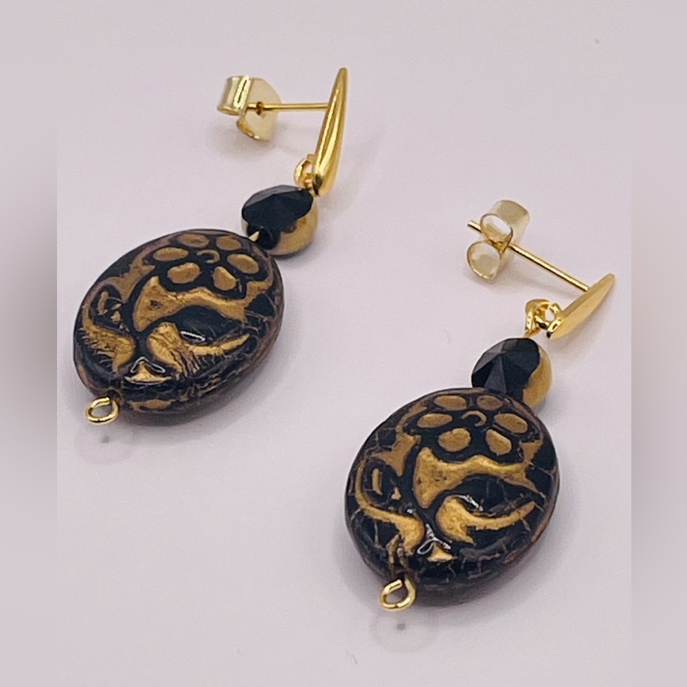 Beautiful New Black and Gold Floral Fall Earrings